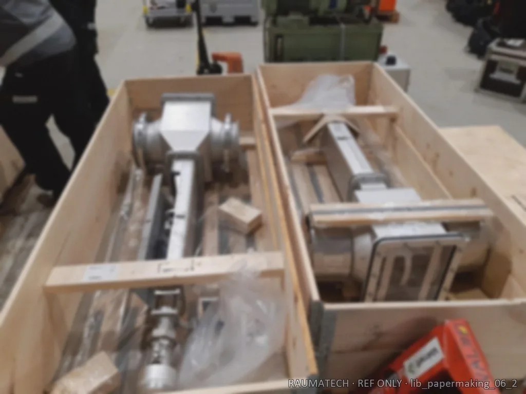 Roll assembly in transport crate
